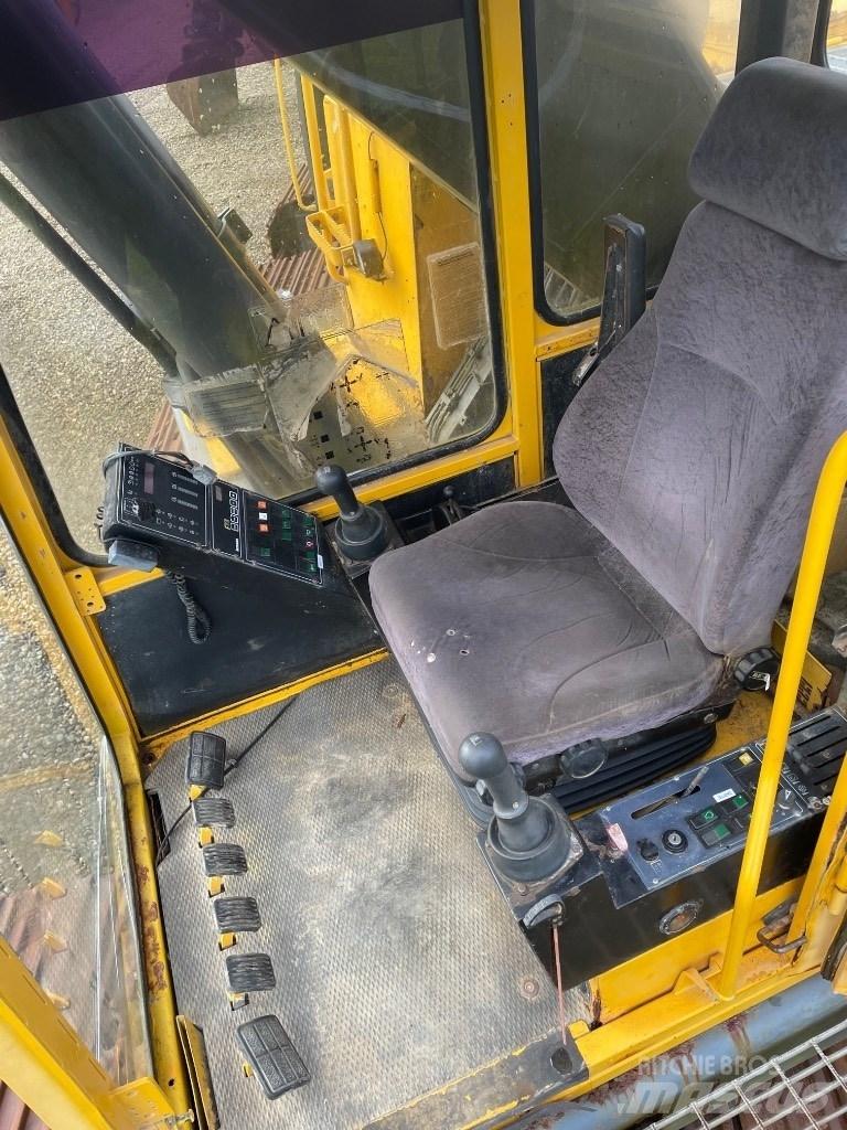 Volvo EC450 Telakaivukoneet