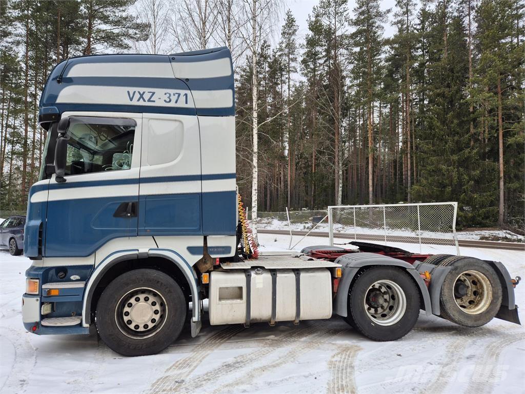 Scania R560 6x2 Vetopöytäautot