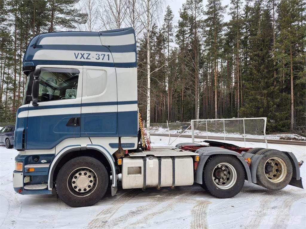 Scania R560 6x2 Vetopöytäautot