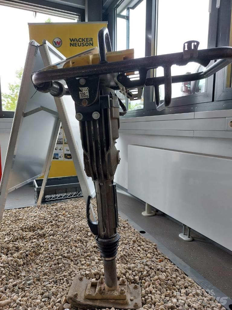 Wacker Neuson AS30e Täryvasarat