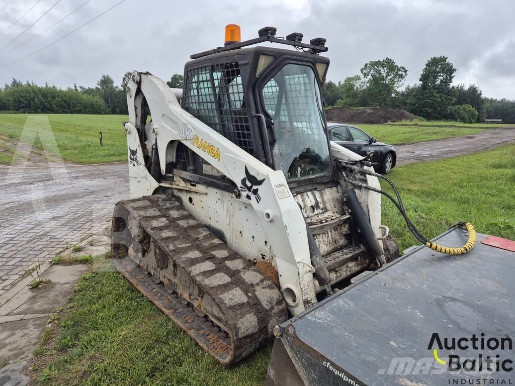 Bobcat T 320 Telakuormaajat