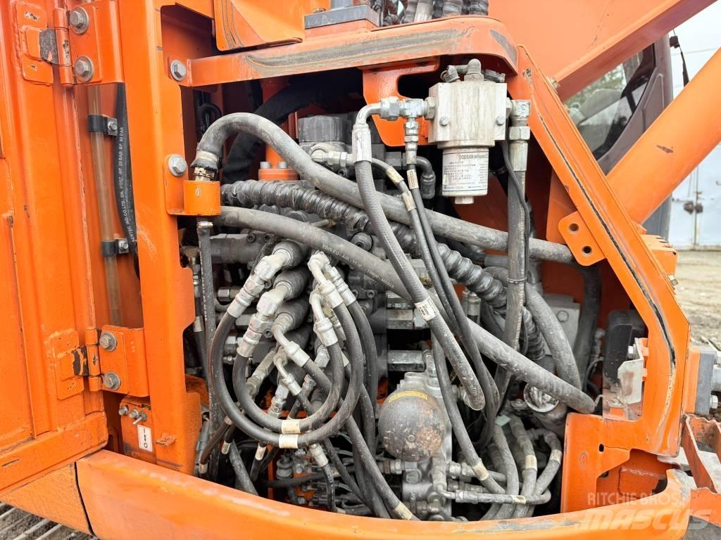 Doosan DX 140 LCR Telakaivukoneet