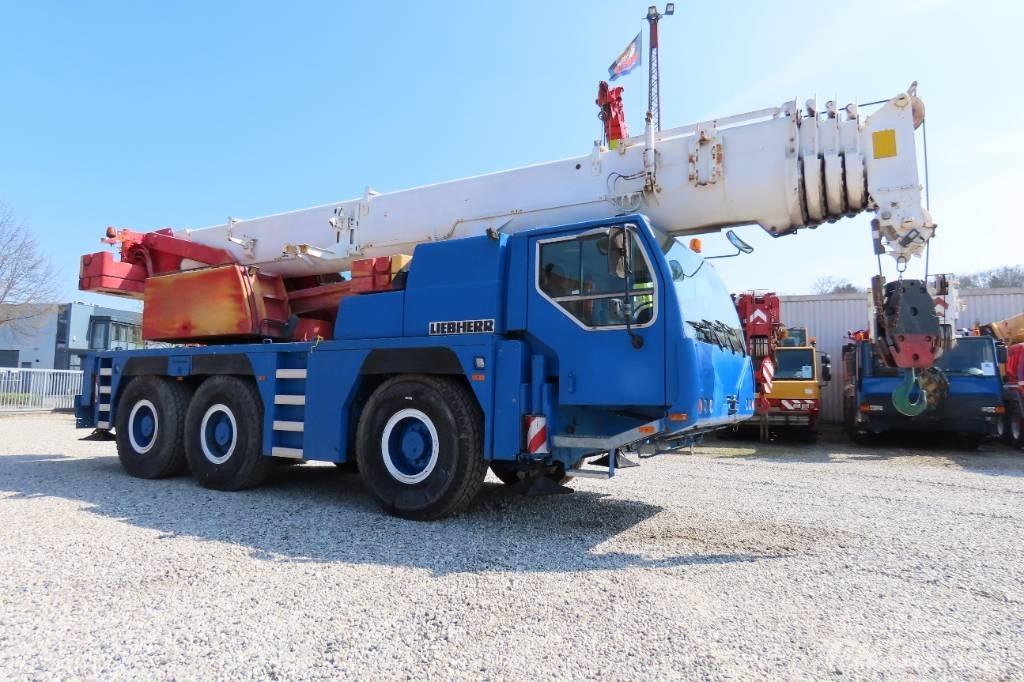 Liebherr LTM 1055-1 Mobiilinosturit