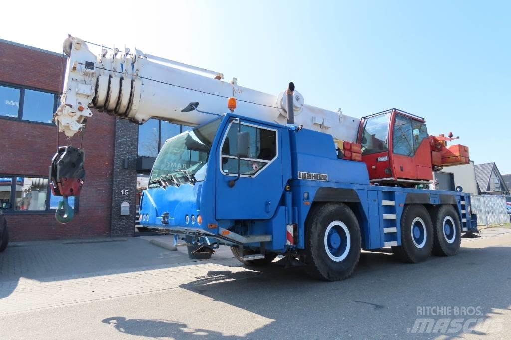 Liebherr LTM 1055-1 Mobiilinosturit