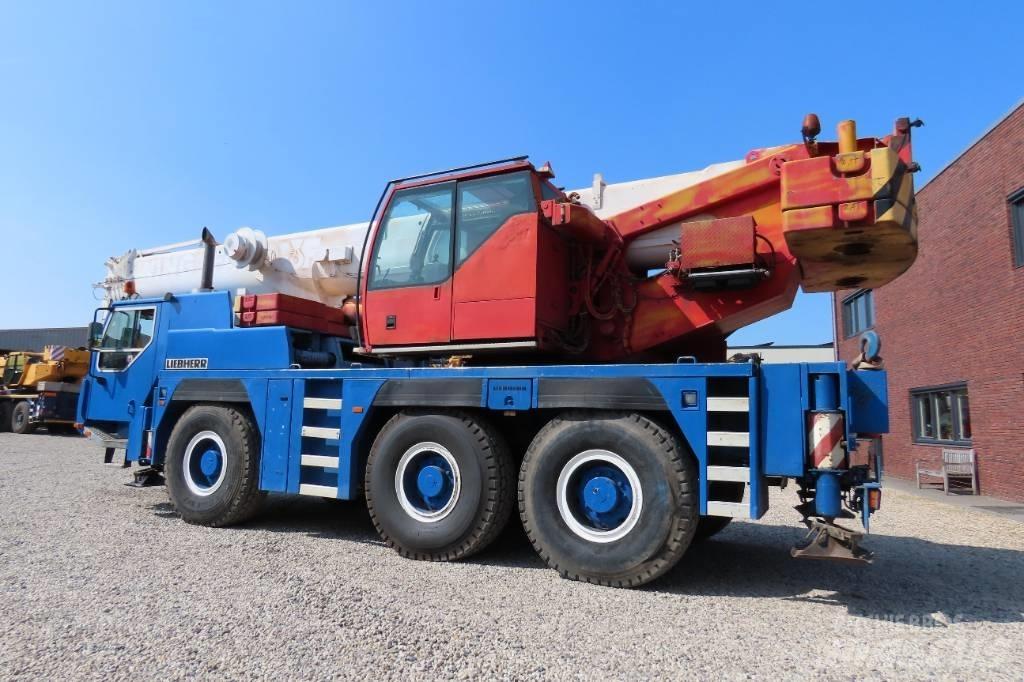 Liebherr LTM 1055-1 Mobiilinosturit