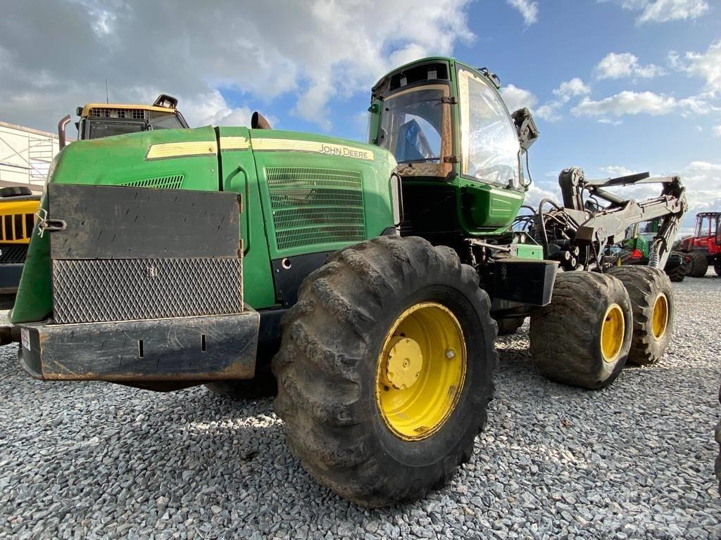 John Deere 1470 E Harvesterit