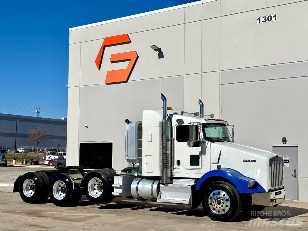 Kenworth T 800 Vetopöytäautot