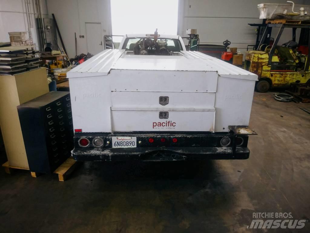 Chevrolet 3500 Lava-autot