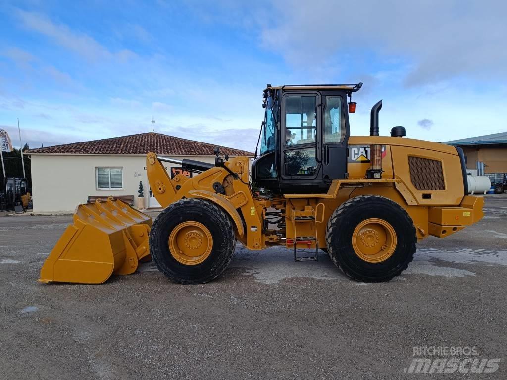 CAT 930M Pyöräkuormaajat