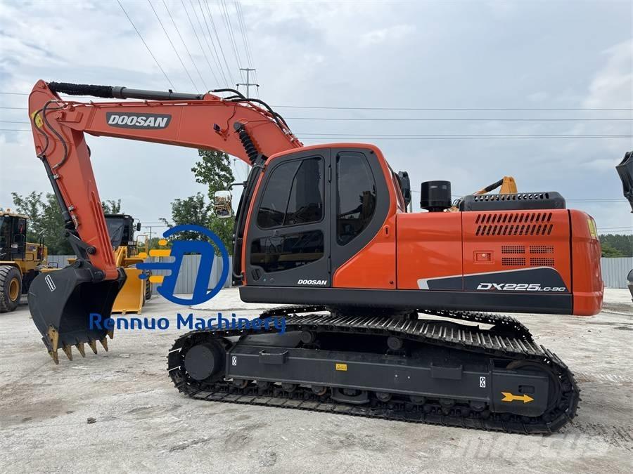 Doosan DX 225 LC-9C Telakaivukoneet