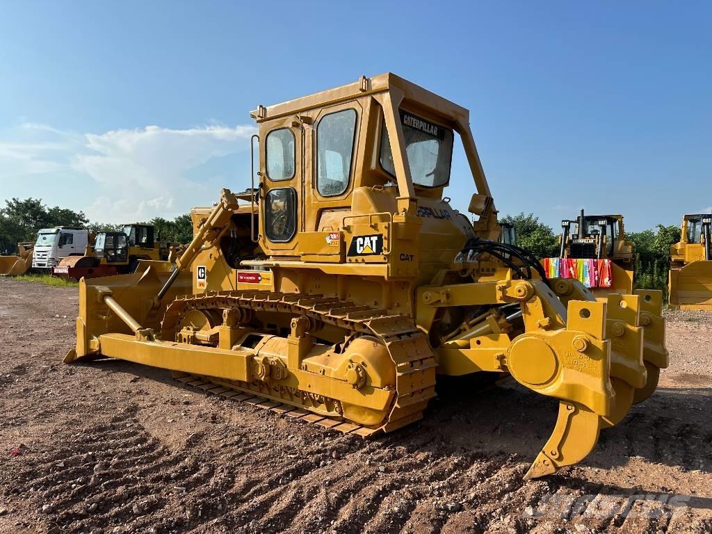 CAT D7G Telaketjupuskutraktorit