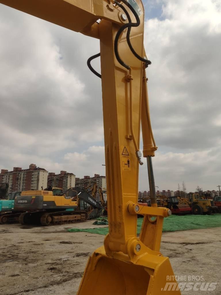 Komatsu PC 200-8 Midikaivukoneet 7t - 12t