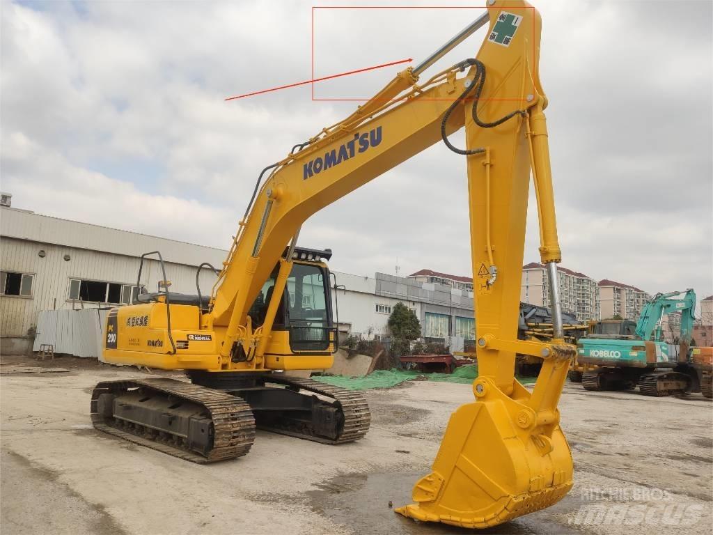 Komatsu PC 200-8 Midikaivukoneet 7t - 12t