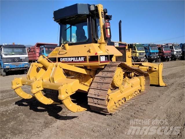 CAT D 6 M Telaketjupuskutraktorit