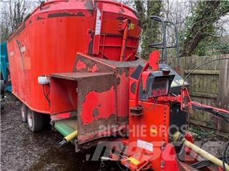 Kuhn EuroMix Karjan ruokintalaitteet