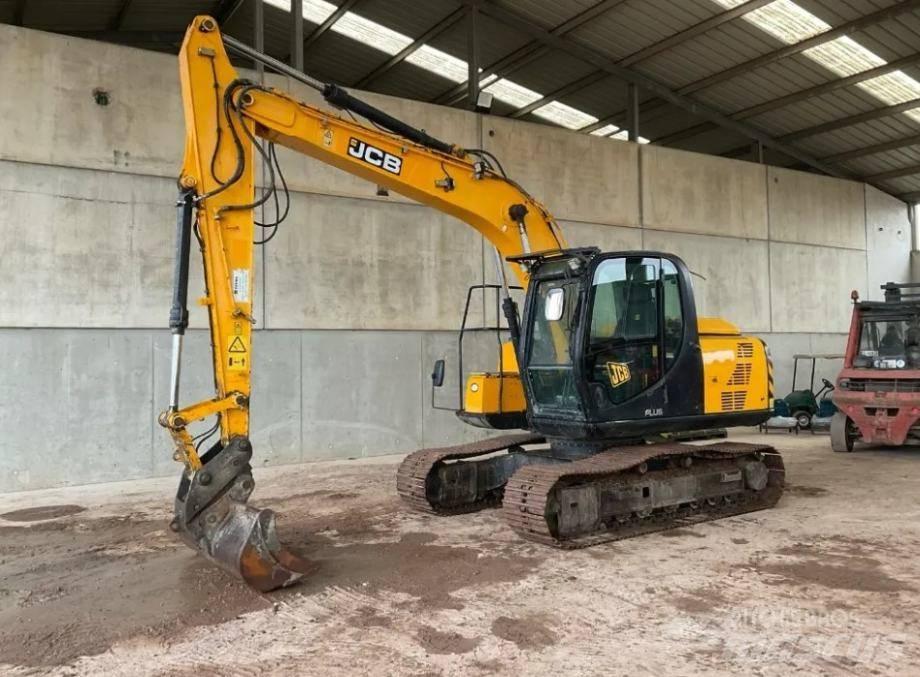 JCB JS 130 LC Telakaivukoneet