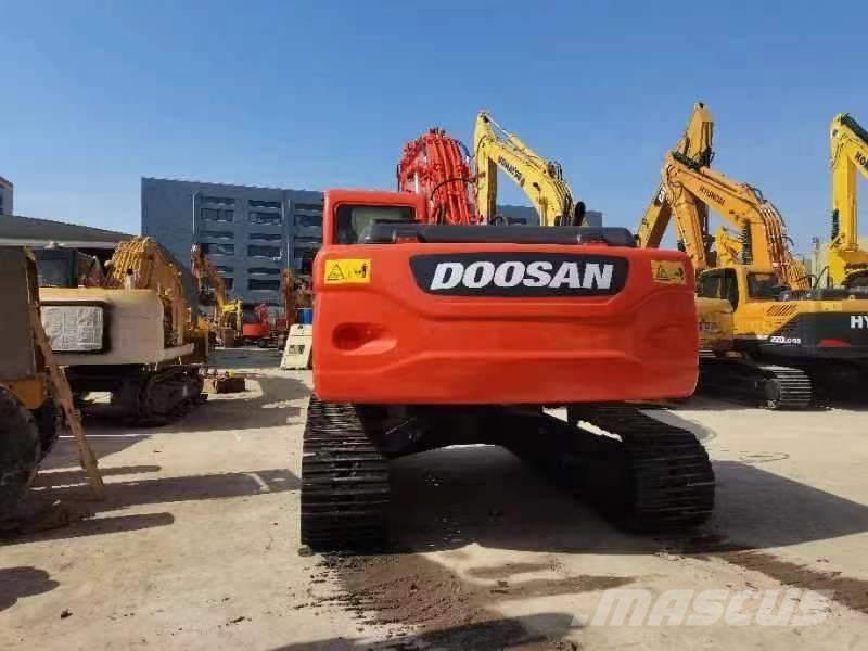 Doosan DX 225 Telakaivukoneet