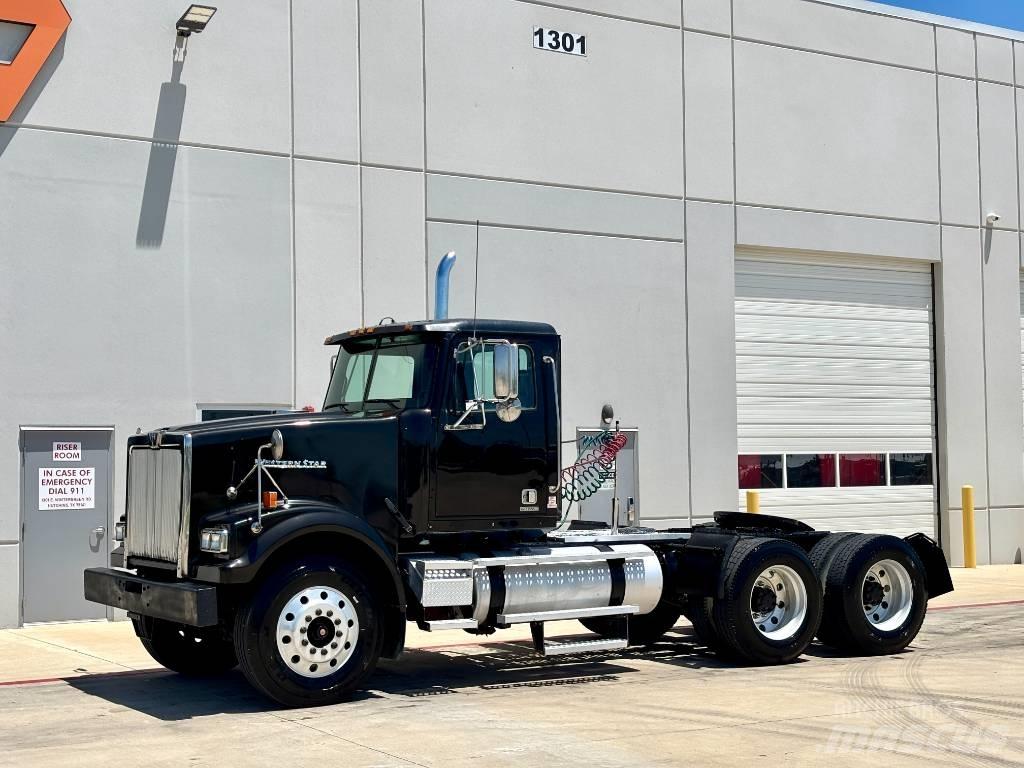 Western Star 4900 Vetopöytäautot