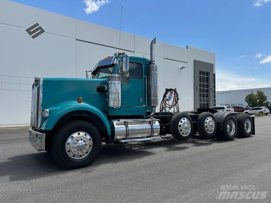 Kenworth W 900 Vetopöytäautot