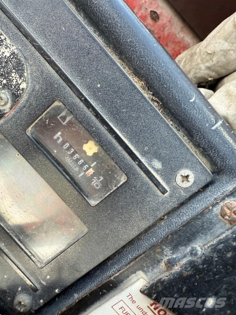 Manitou BT 420 Kurottajat