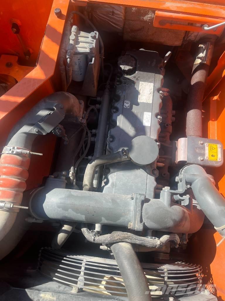 Doosan 235 LCR Telakaivukoneet
