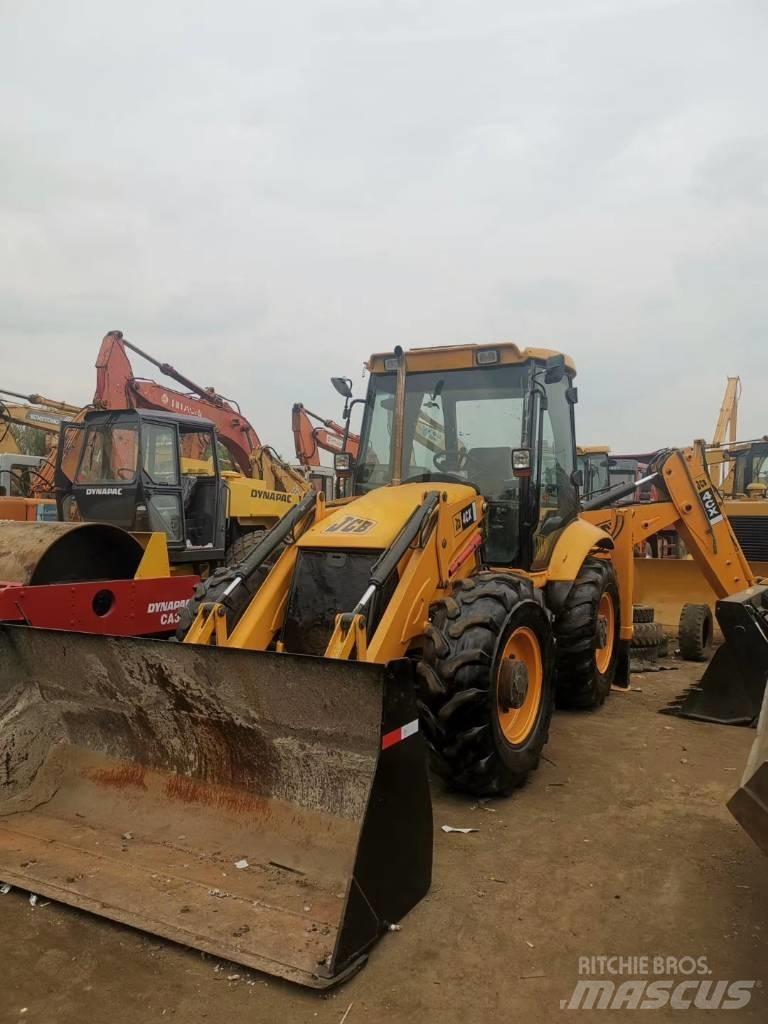 JCB 4 CX Kaivurikuormaajat
