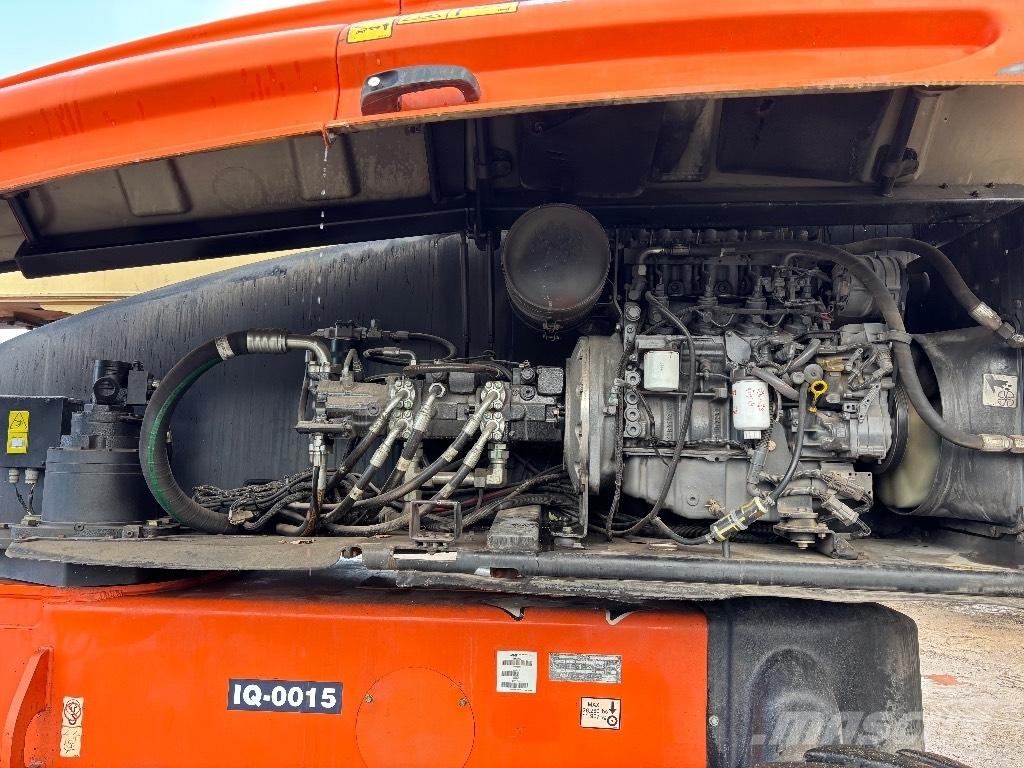 JLG 1350 SJP Teleskooppipuominostimet