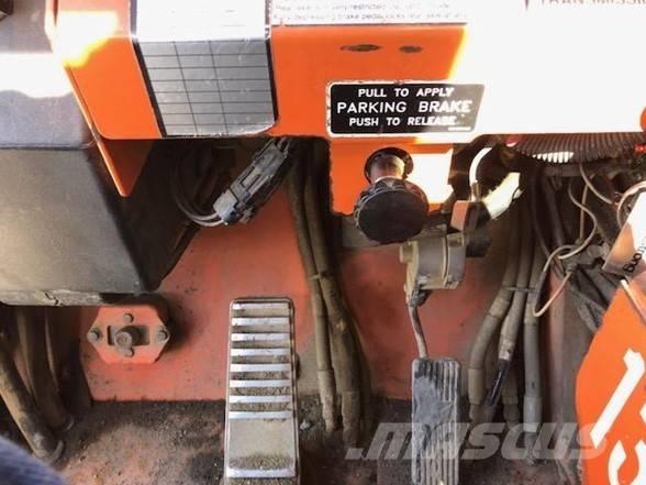 Lull 1044C-54 II Kurottajat