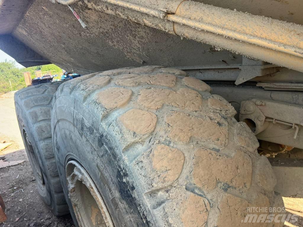 CAT 740 Dumpperit