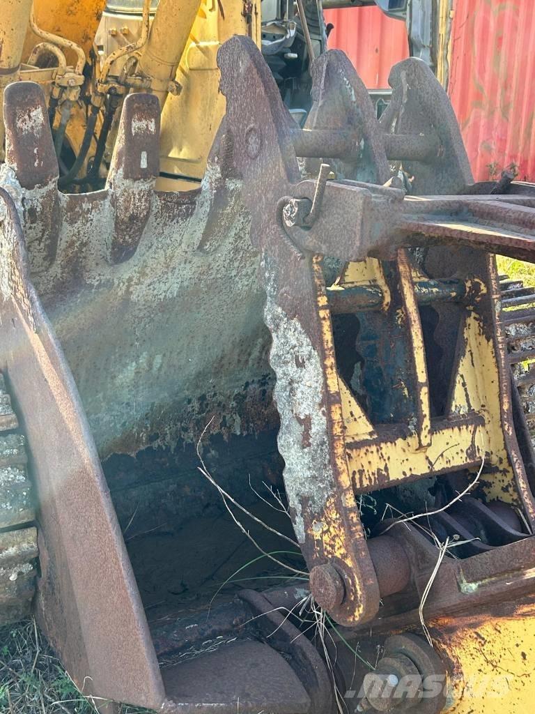 John Deere 120 Telakaivukoneet