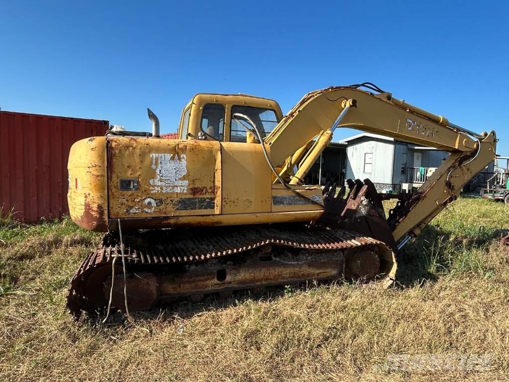 John Deere 120 Telakaivukoneet