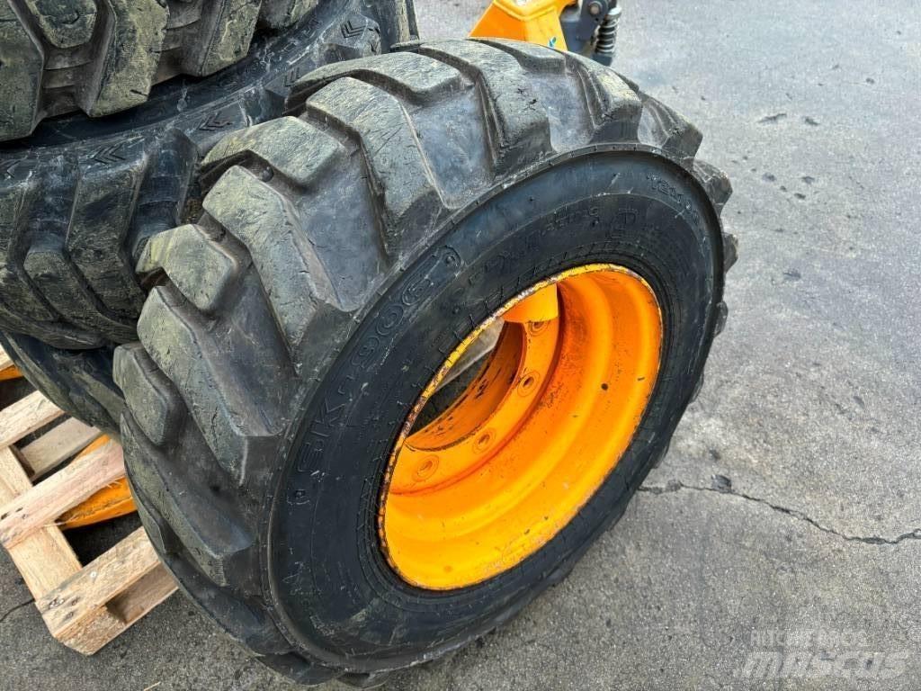 Alliance 12x16.5 Renkaat ja vanteet