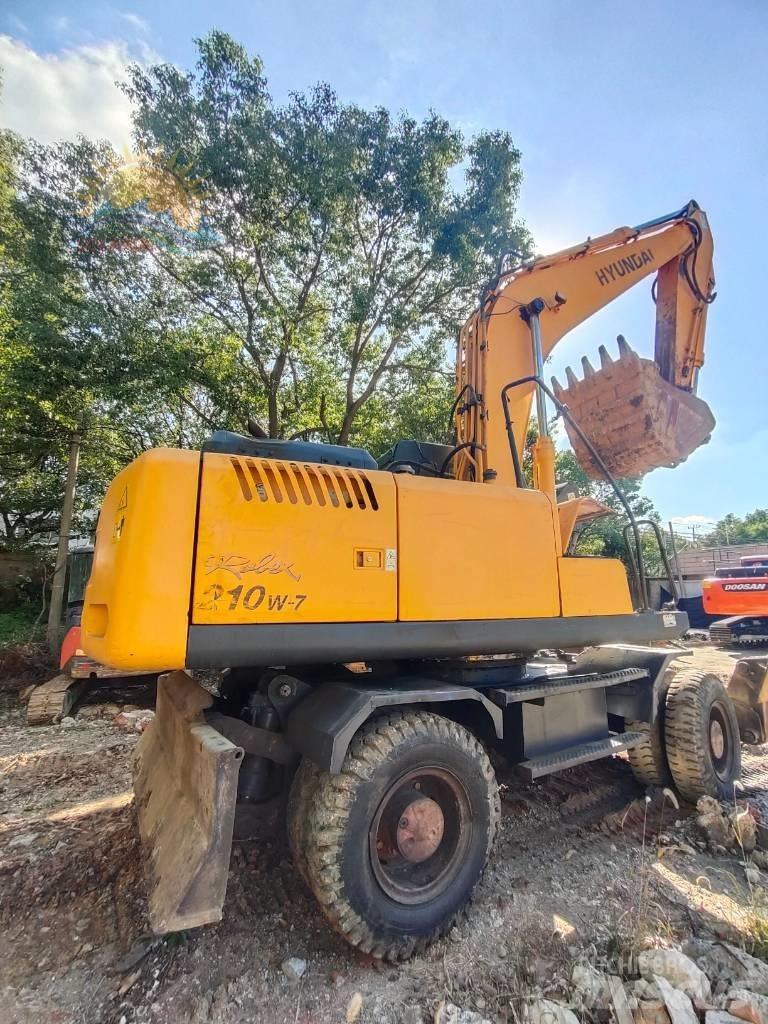 Hyundai R210W-7 Pyöräkaivukoneet