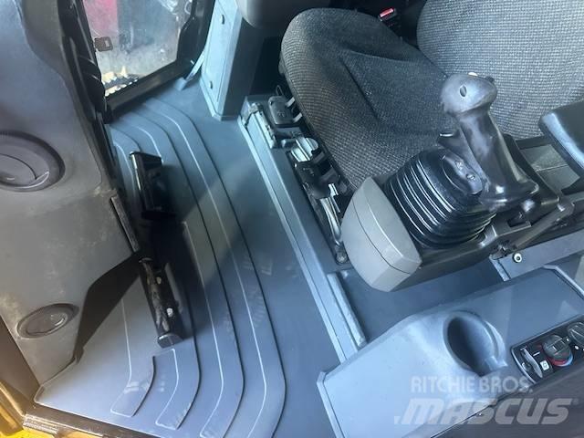 CAT D 5 Telaketjupuskutraktorit