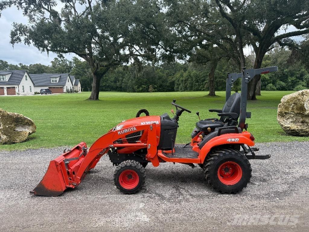 Kubota BX2380 Traktorit