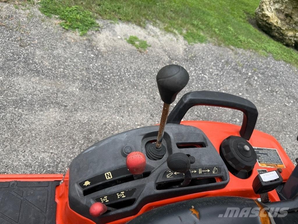 Kubota BX2380 Traktorit
