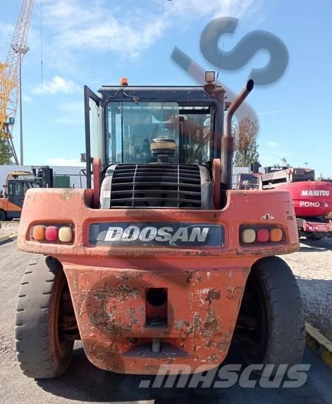 Doosan D160S-5 Dieseltrukit