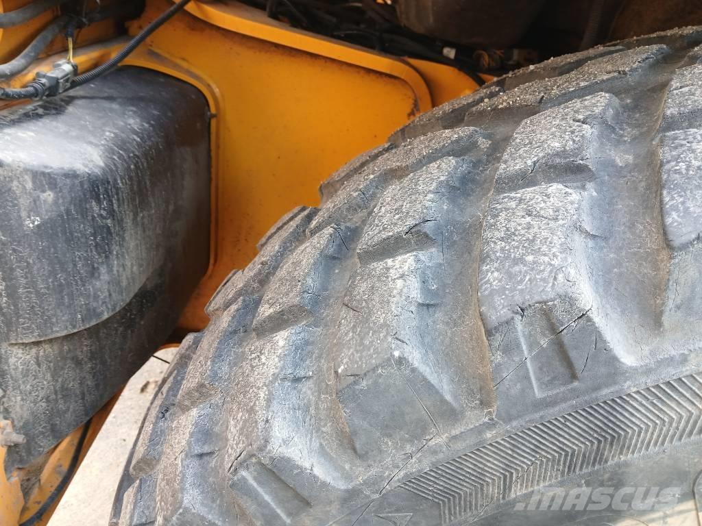 JCB 4cxProAEC Kaivurikuormaajat
