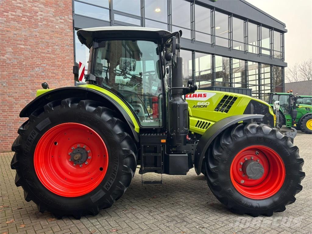 CLAAS Arion 660 Traktorit