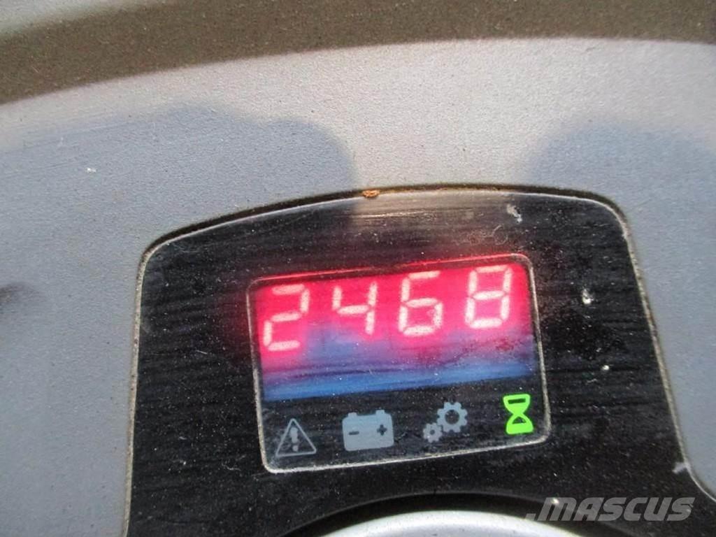 BT SPE 200L Käyden ajettavat pinoamistrukit