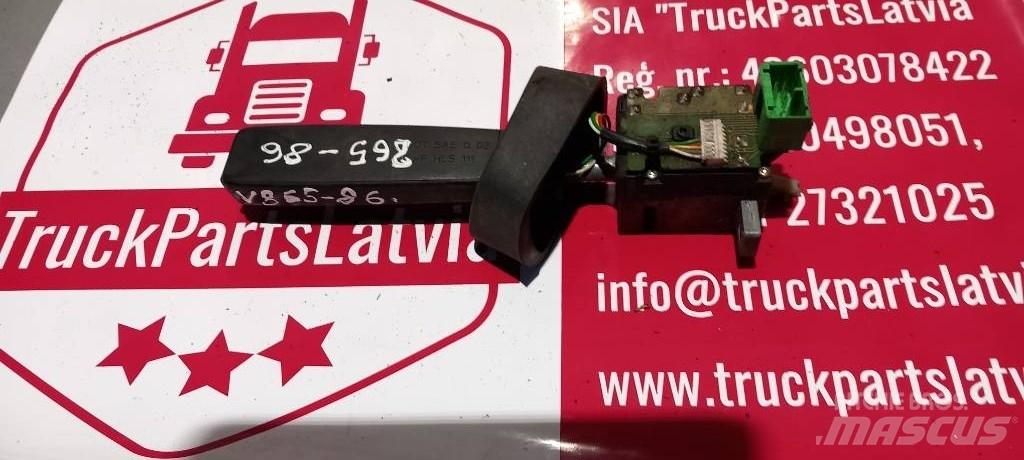 Volvo FH 12.  3944025 Ohjaamot ja sisustat