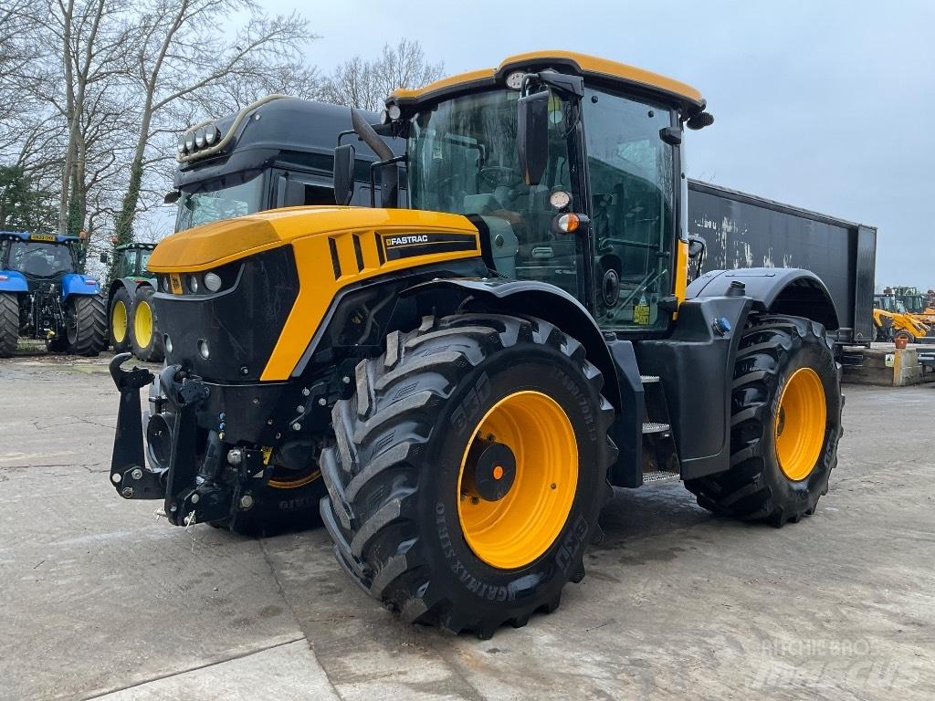 JCB Fastrac 4220 Traktorit