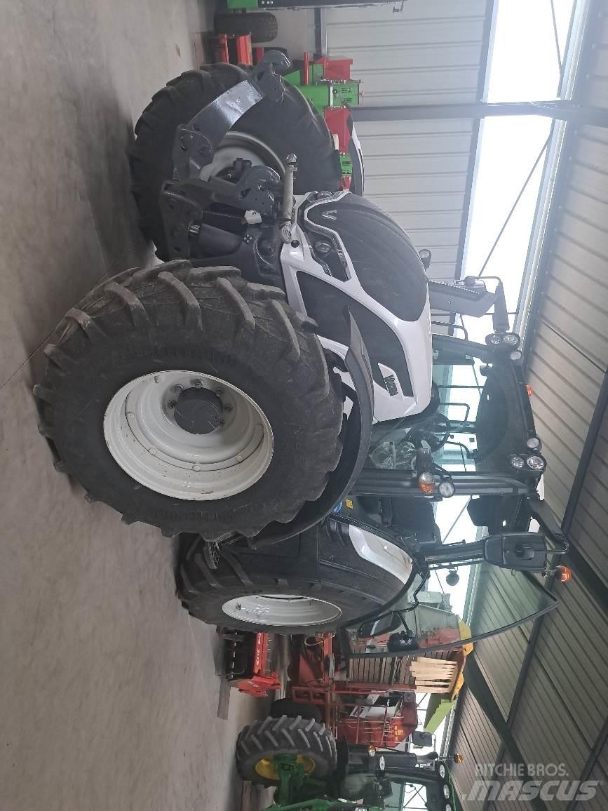 Valtra N155 Traktorit