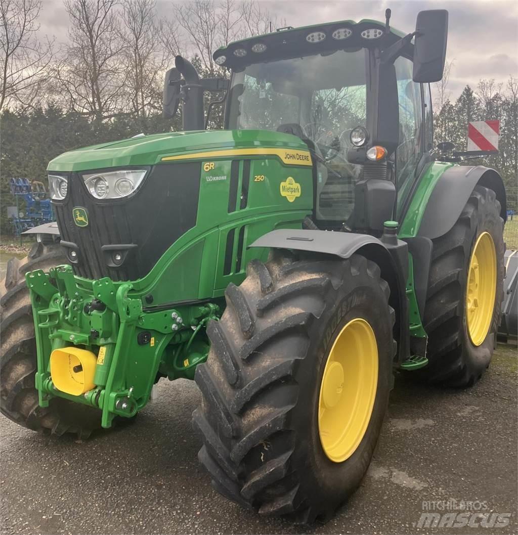 John Deere 6R 250 Traktorit