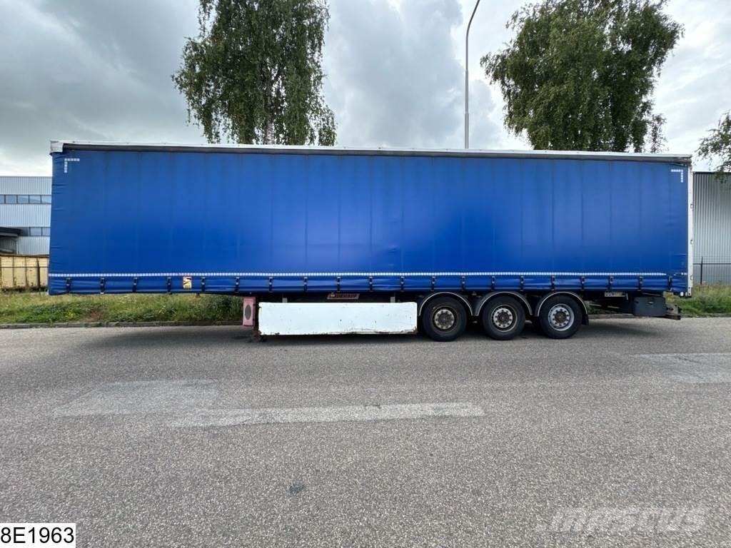 Fruehauf Tautliner Pressukapellipuoliperävaunut