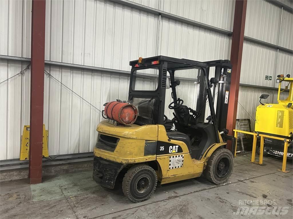 CAT GP35NT Nestekaasutrukit
