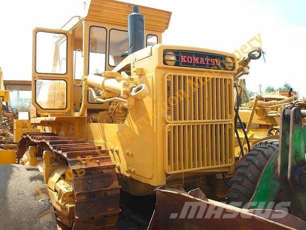 Komatsu d155a-1 Telaketjupuskutraktorit