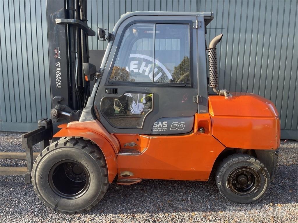 Toyota 42-7 FD A 50 Dieseltrukit