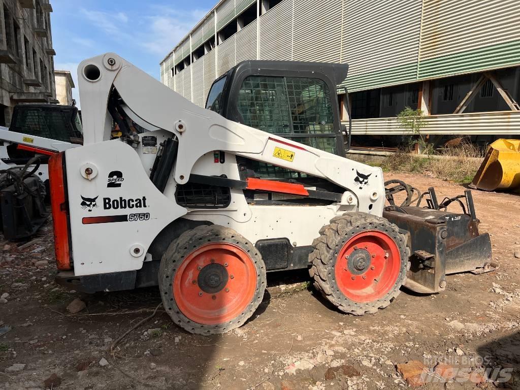 Bobcat S750 Liukuohjatut kuormaajat