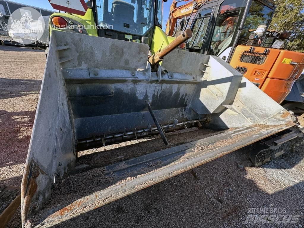 CLAAS Arion 410 Traktorit